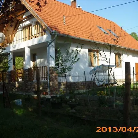 Hartmann Apartman Appartamento Ábrahámhegy